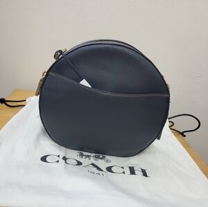 Coach Canteen 1981 Black Round Glovetabned Leather Crossbody Bag